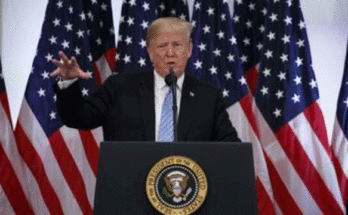donal 348x215 - Trump Resmi Kucurkan 2 Triliun Dolar untuk Redam Corona