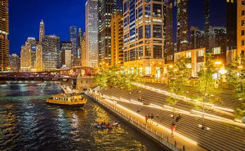 Chicago Riverwalk terbuka untuk bisnis dan kesenangan 348x215 - Chicago Riverwalk terbuka untuk bisnis (dan kesenangan)